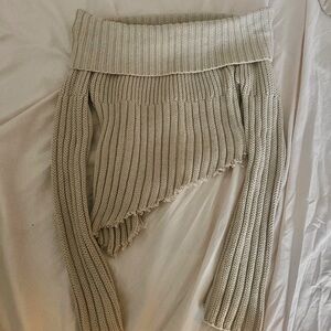 Off-shoulder asymmetrical sweater